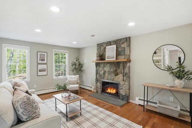 562 High St, North Attleboro, MA 02760