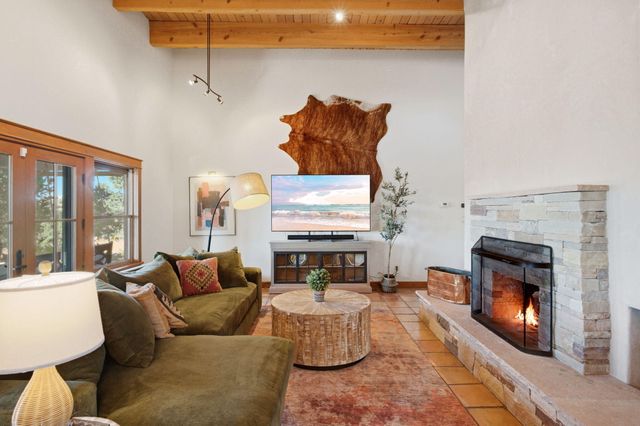 27 Homestead Lane, Placitas, NM 87043
