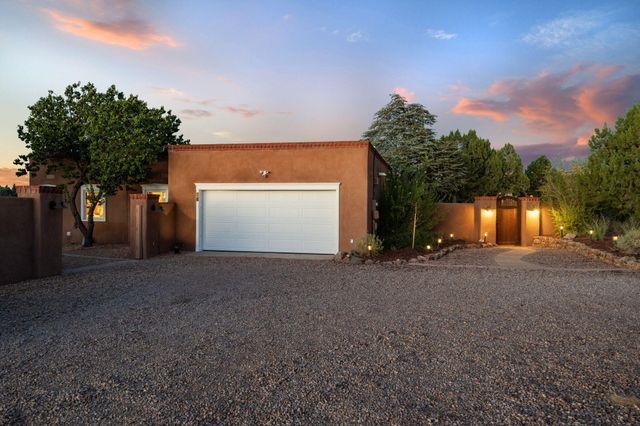 27 Homestead Lane, Placitas, NM 87043