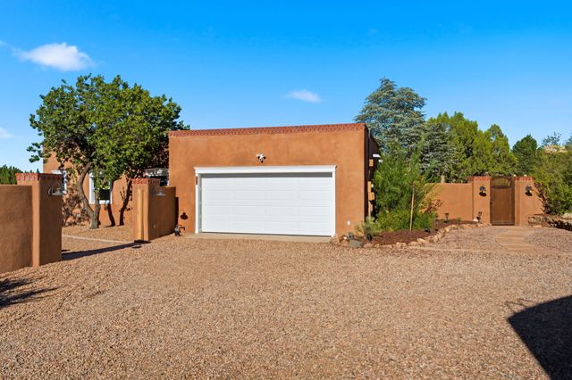 27 Homestead Lane, Placitas, NM 87043
