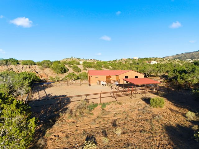 27 Homestead Lane, Placitas, NM 87043