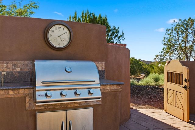27 Homestead Lane, Placitas, NM 87043