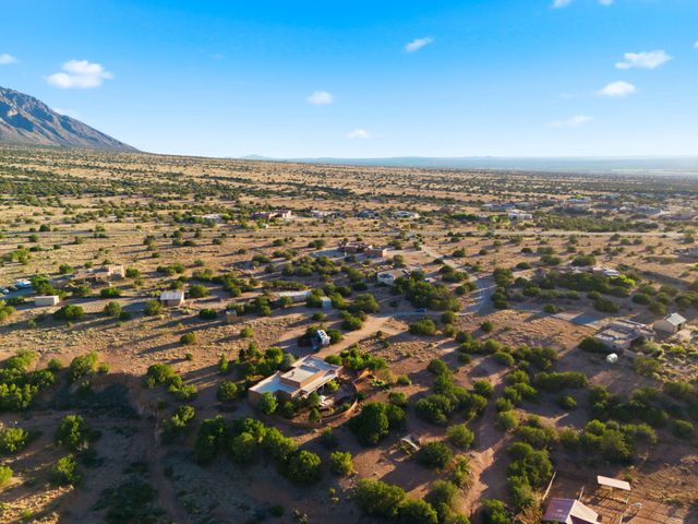 27 Homestead Lane, Placitas, NM 87043