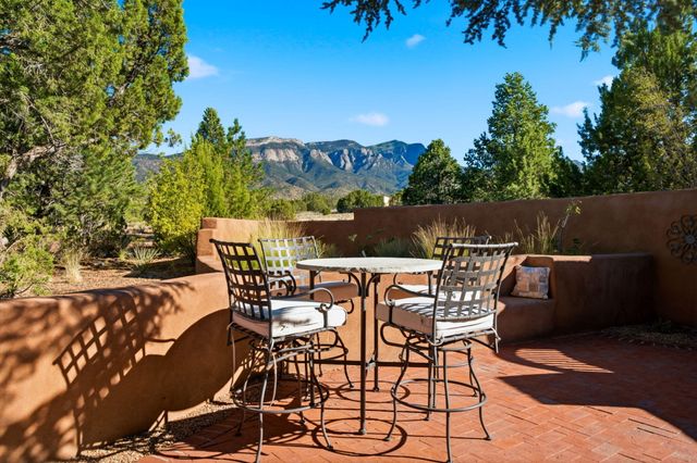 27 Homestead Lane, Placitas, NM 87043