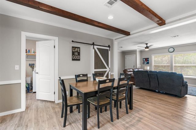 137 Scarlet Harts LN, Dale, TX 78616