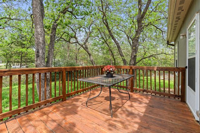 137 Scarlet Harts LN, Dale, TX 78616