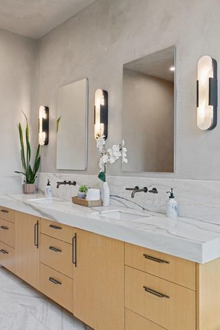 910 W Johanna ST, Austin, TX 78704