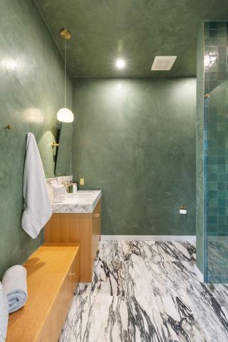 910 W Johanna ST, Austin, TX 78704