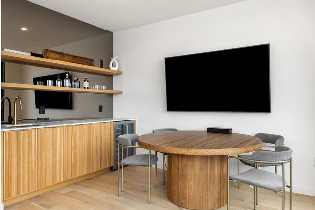 910 W Johanna ST, Austin, TX 78704