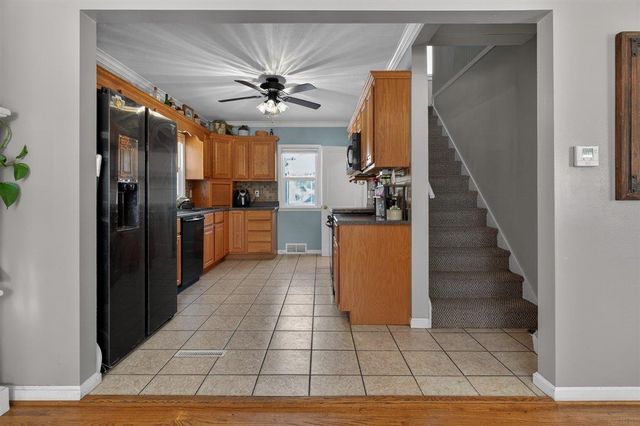 1300 SW 2nd Avenue, Waverly, IA 50677