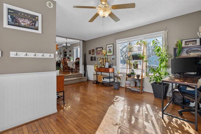 1300 SW 2nd Avenue, Waverly, IA 50677