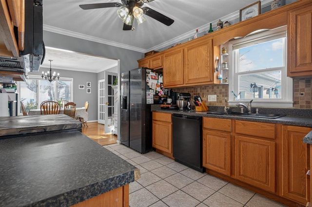 1300 SW 2nd Avenue, Waverly, IA 50677