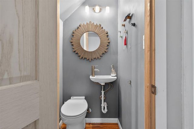 1300 SW 2nd Avenue, Waverly, IA 50677