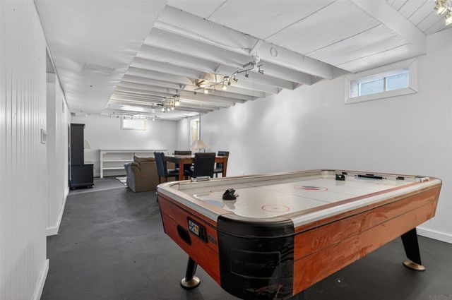 1300 SW 2nd Avenue, Waverly, IA 50677