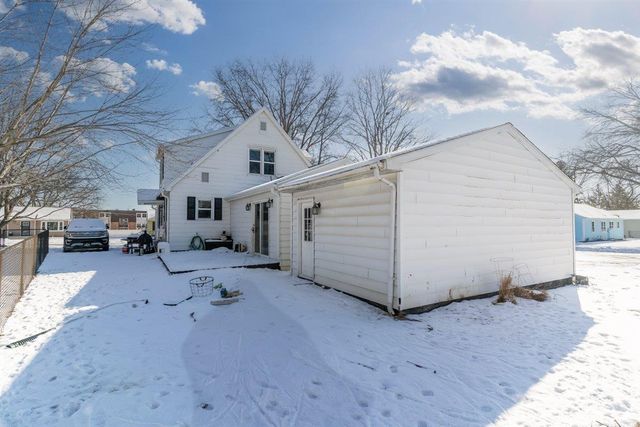 1300 SW 2nd Avenue, Waverly, IA 50677