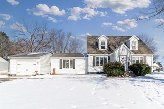 1300 SW 2nd Avenue, Waverly, IA 50677