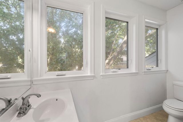 24 Strawberry Lane Apt B, Charleston, SC 29403