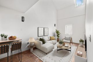 24 Strawberry Lane Apt B, Charleston, SC 29403