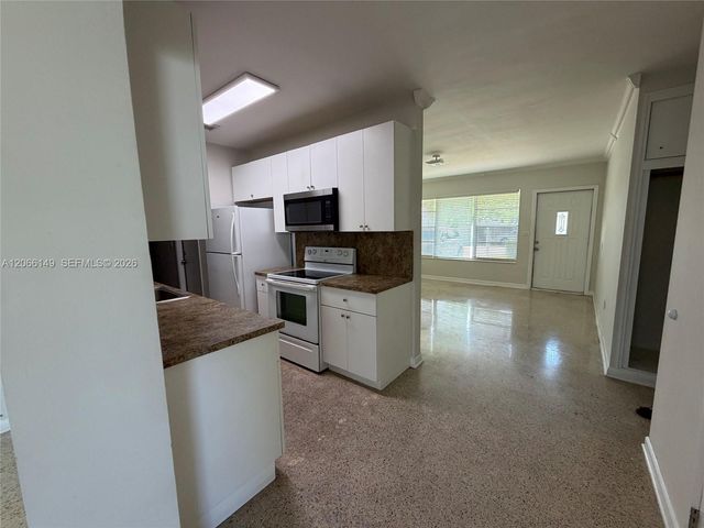980 W 53rd Terrace, Hialeah, FL 33012