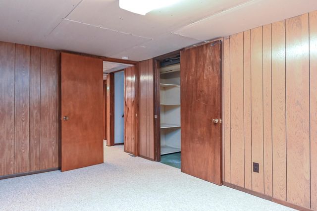 2101 Woods Lane, Burnsville, MN 55337