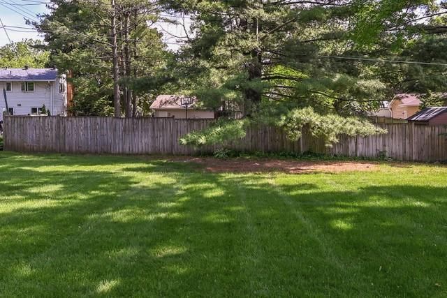 2101 Woods Lane, Burnsville, MN 55337