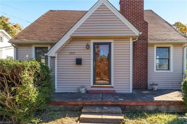 2907 NE Bon Air Avenue, Winston-salem, NC 27105