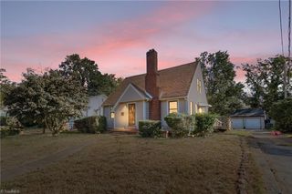 2907 NE Bon Air Avenue, Winston-salem, NC 27105