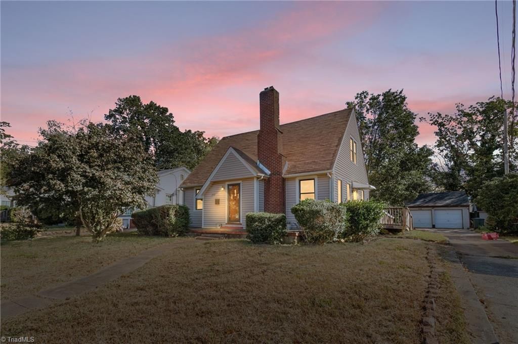 2907 NE Bon Air Avenue, Winston-salem, NC 27105