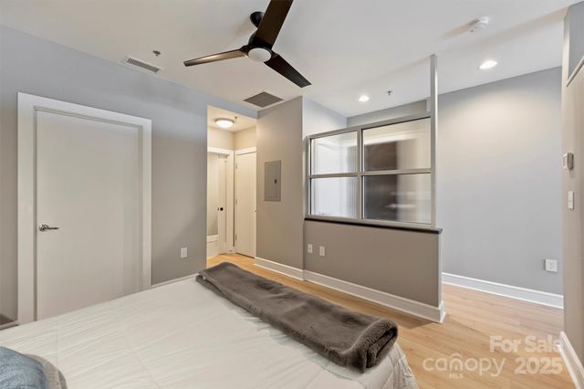 333 W Trade Street 1903, Charlotte, NC 28202