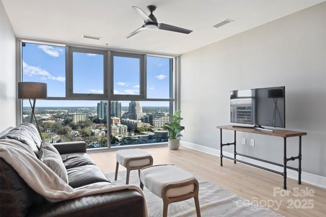 333 W Trade Street 1903, Charlotte, NC 28202