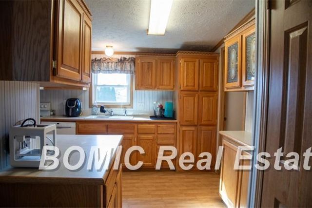 10293 N Center Road, Thetford Twp, MI 48420