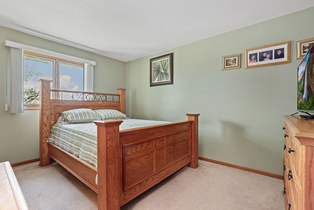 8840 Terry Drive, Orland Park, IL 60462