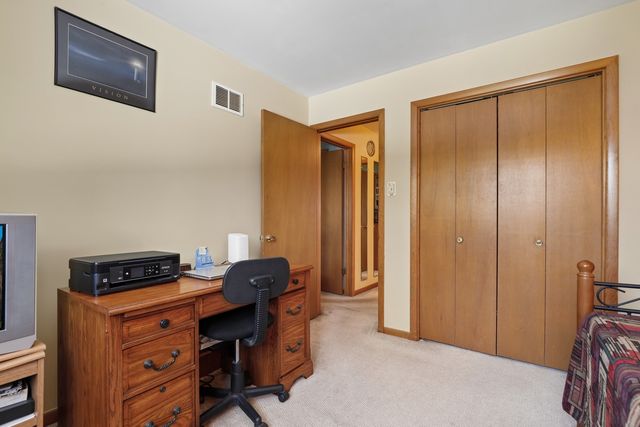 8840 Terry Drive, Orland Park, IL 60462