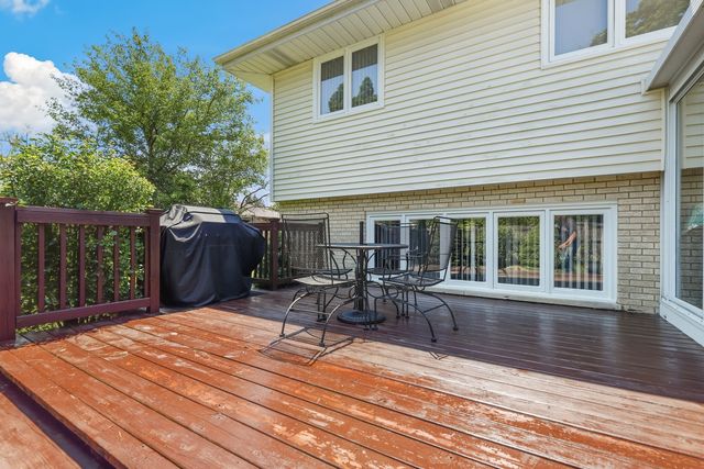 8840 Terry Drive, Orland Park, IL 60462