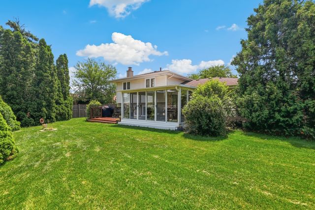 8840 Terry Drive, Orland Park, IL 60462