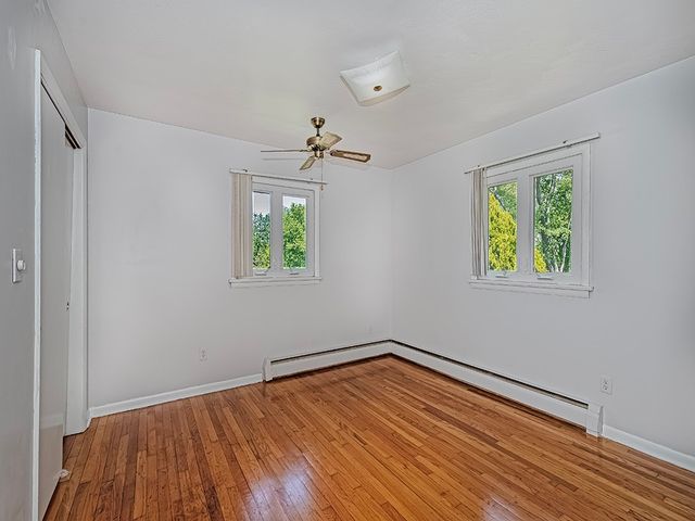 107 Longvue Dr, Harmony Boro, PA 16037