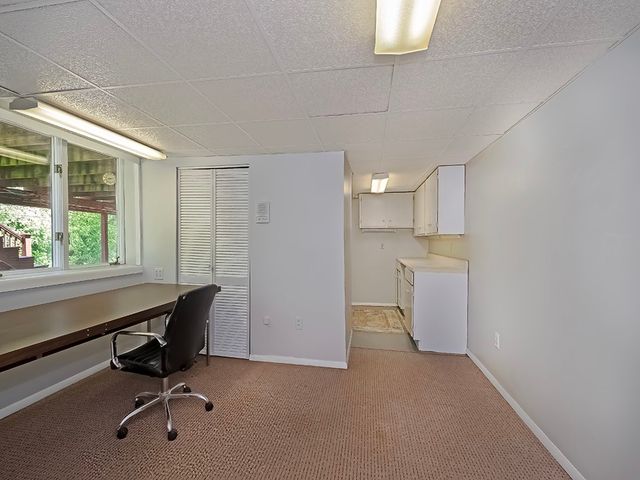 107 Longvue Dr, Harmony Boro, PA 16037