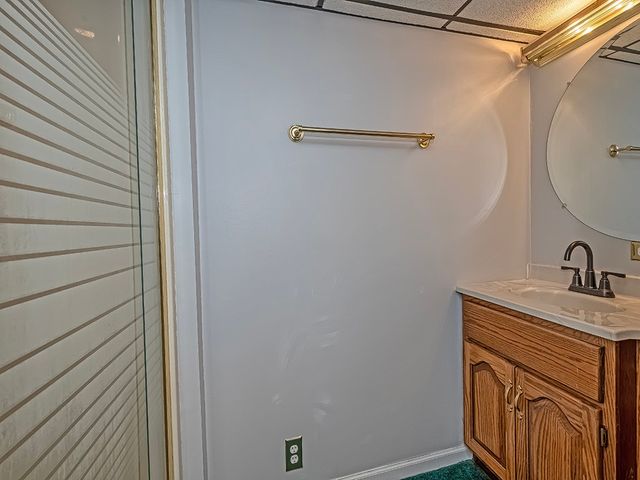 107 Longvue Dr, Harmony Boro, PA 16037