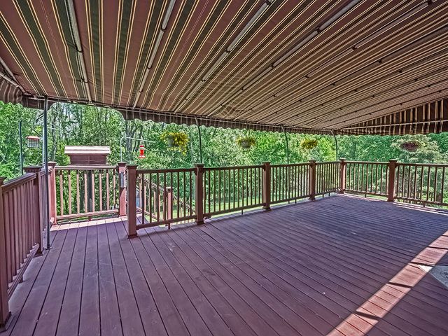 107 Longvue Dr, Harmony Boro, PA 16037