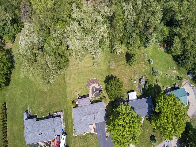 107 Longvue Dr, Harmony Boro, PA 16037