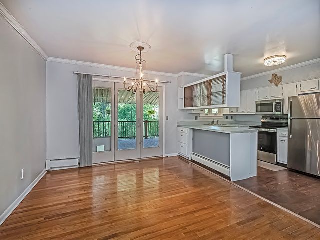 107 Longvue Dr, Harmony Boro, PA 16037