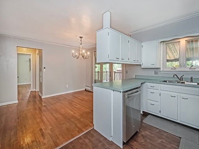 107 Longvue Dr, Harmony Boro, PA 16037