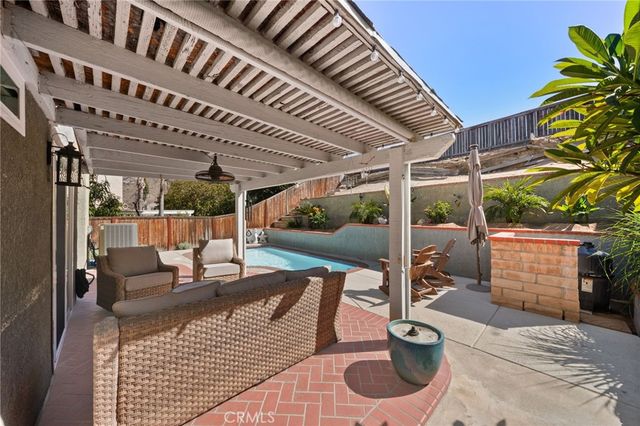 15575 Riviera, Fontana, CA 92337