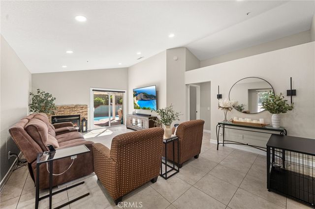 15575 Riviera, Fontana, CA 92337