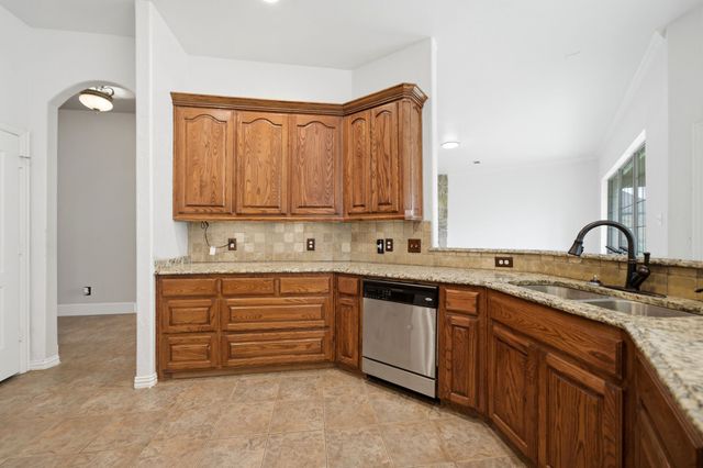 132 Silver Rose Boulevard, Burleson, TX 76028