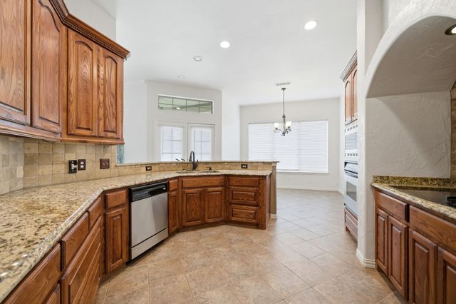 132 Silver Rose Boulevard, Burleson, TX 76028