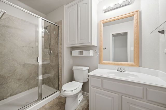 132 Silver Rose Boulevard, Burleson, TX 76028