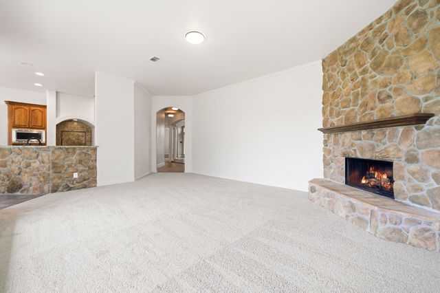 132 Silver Rose Boulevard, Burleson, TX 76028