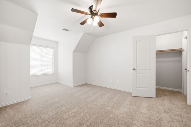 132 Silver Rose Boulevard, Burleson, TX 76028