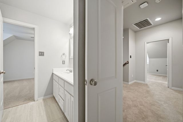 132 Silver Rose Boulevard, Burleson, TX 76028